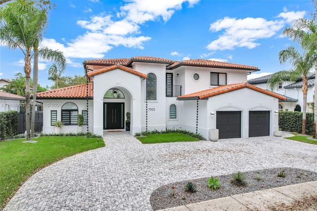 7993 NW 161st Terrace, sold in Silvercrest Lake Estates, Miami Lakes, FL