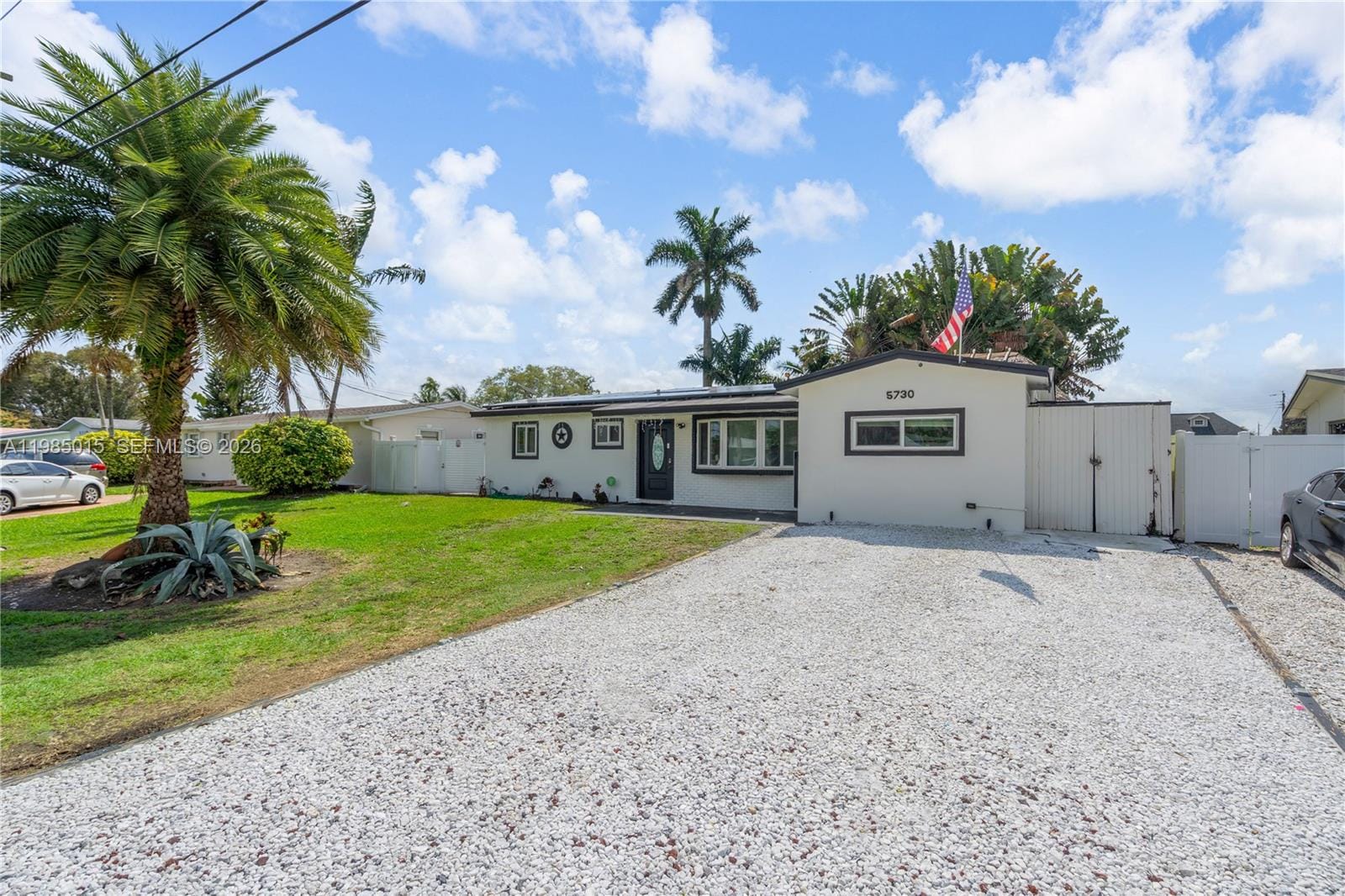 5730 SW 55th Street — photo 3