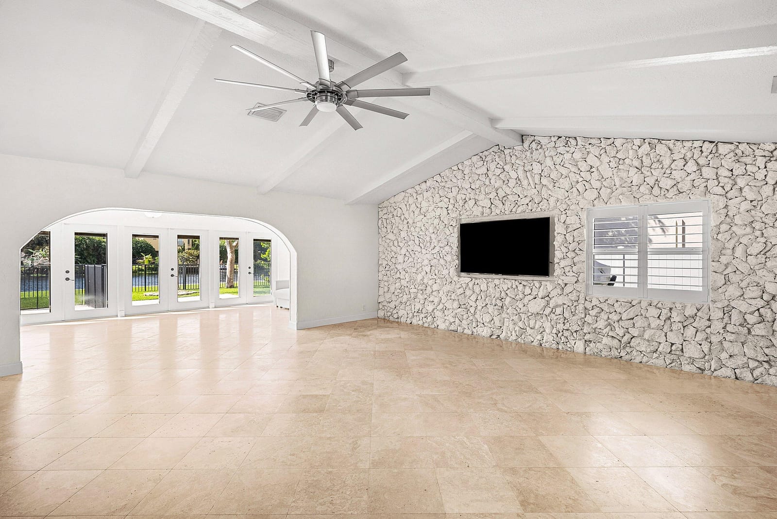 1508 Cormorant Road — photo 4