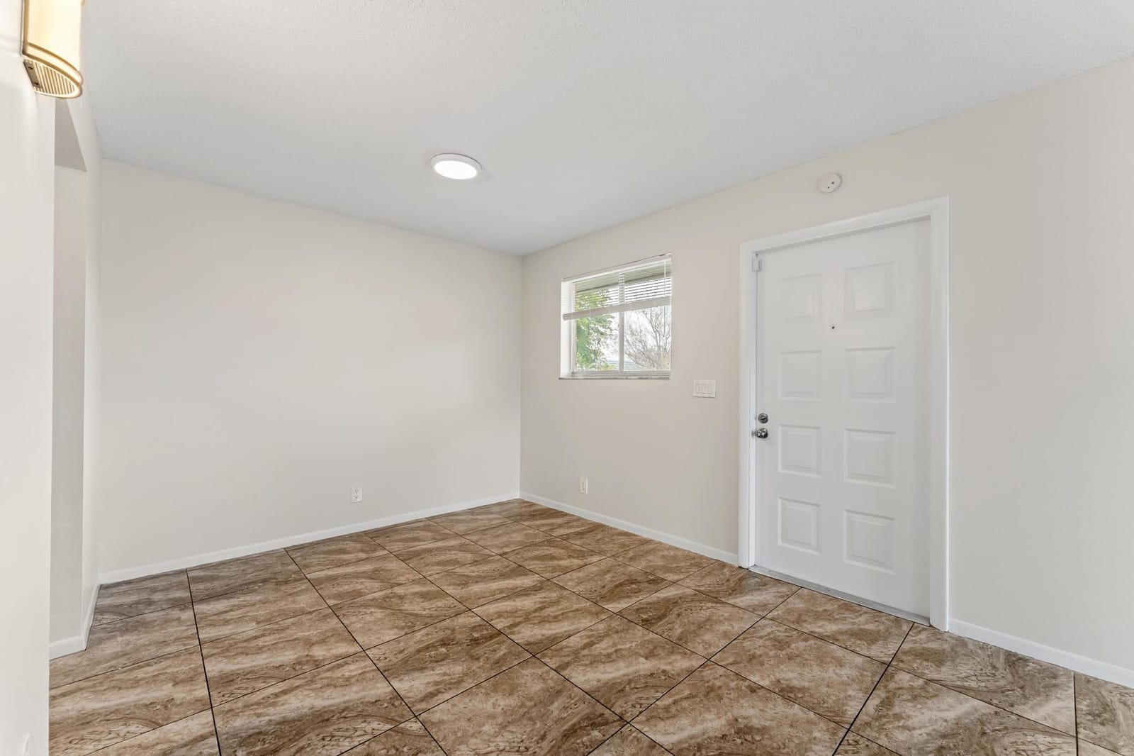 1840 Fairview Villas Drive 3 — photo 7