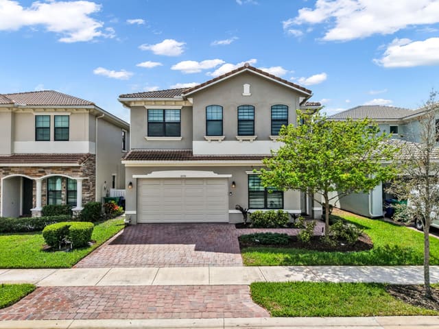 8550 NW 39th Court, sold in Coral Lago, Coral Springs, FL