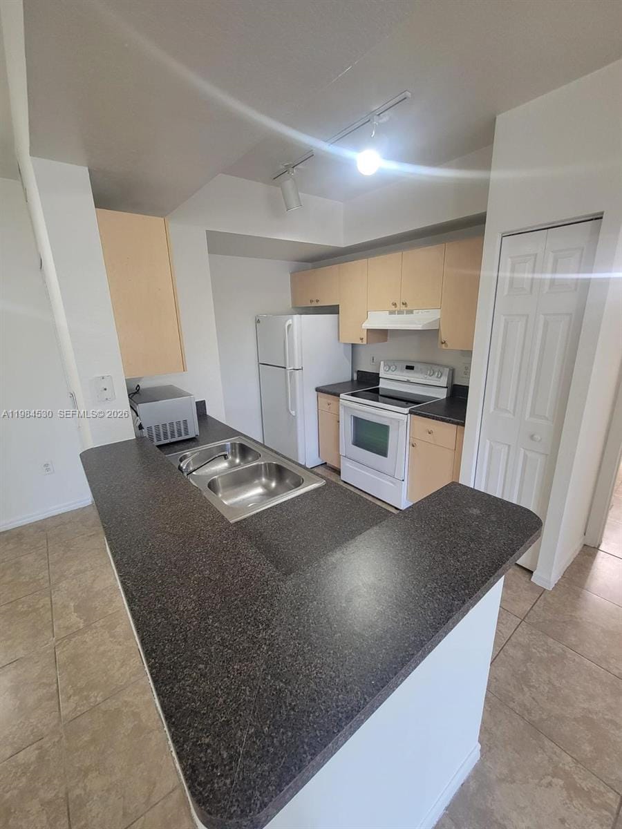 2560 Centergate Drive 102, Miramar, FL 33025 photo 13