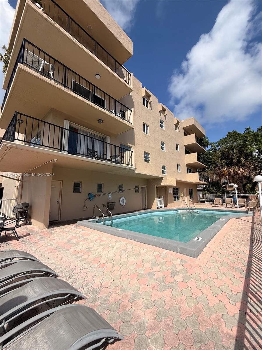 3860 NE 170th Street 304, North Miami Beach, FL 33160, North Miami Beach