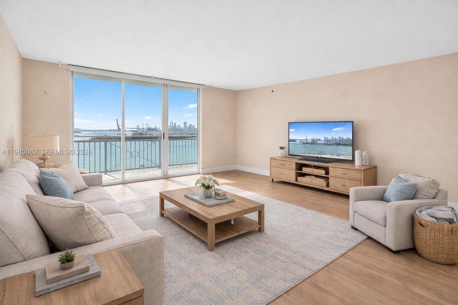 90 Alton Road 1810, Miami Beach, FL 33139 photo 4