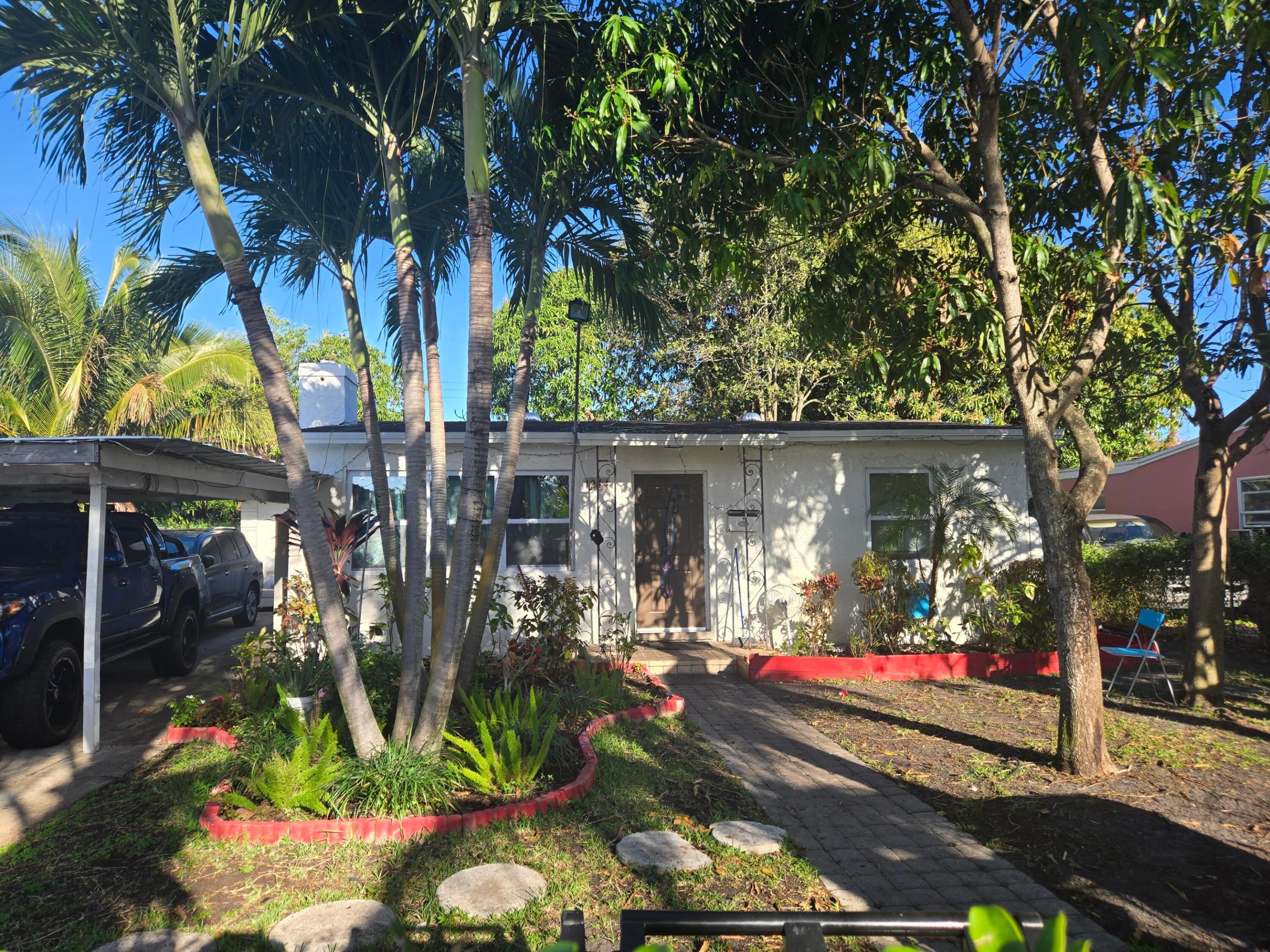 1214 S C Street S, Lake Worth Beach, FL 33460, Lake Worth Beach