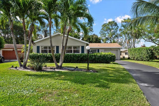 6108 Rainbow Court, sold in Lucerne Homes East 4, Greenacres, FL