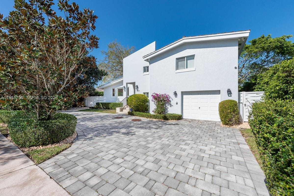 717 Benevento Avenue, Coral Gables, FL 33146 photo 2