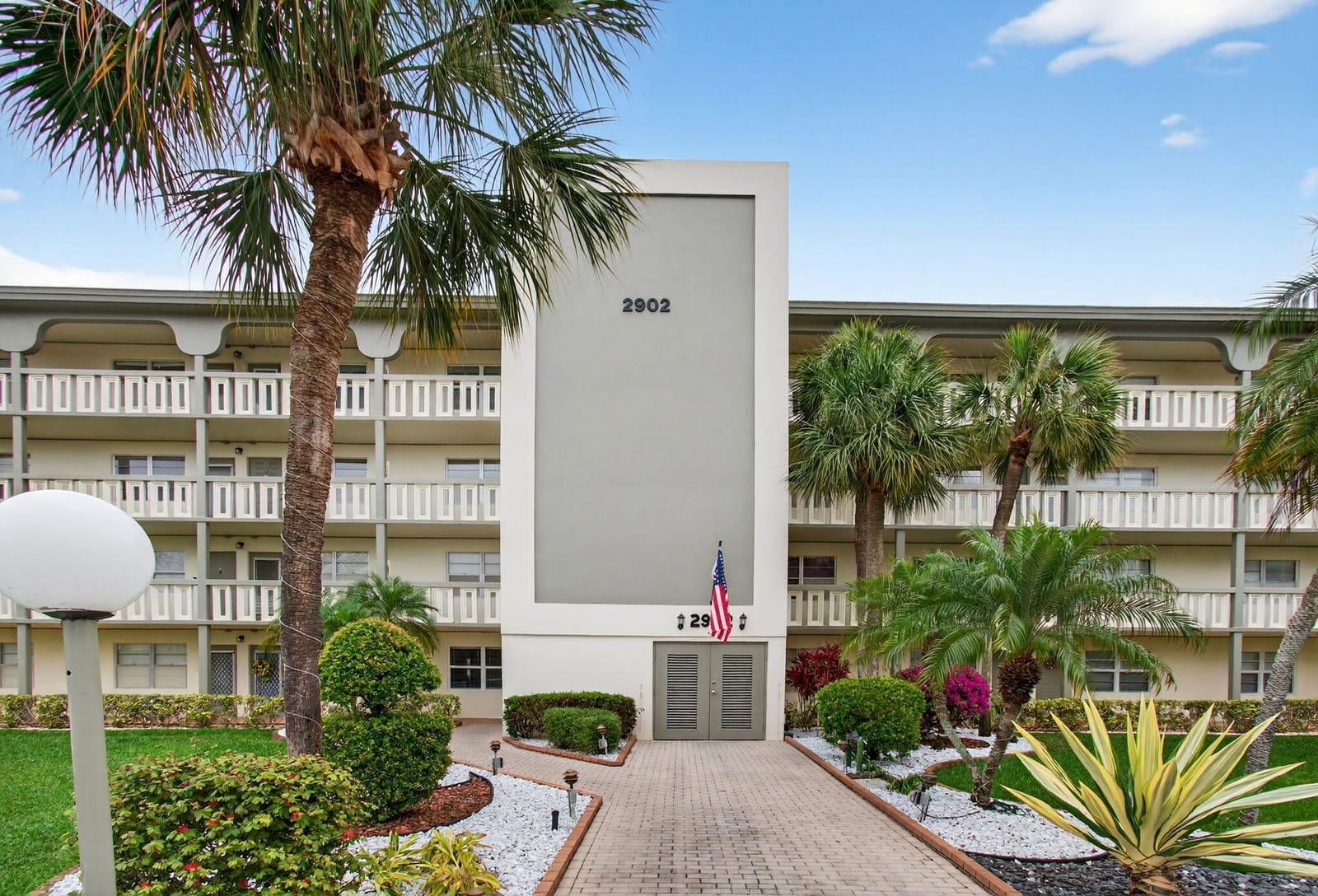 2902 Victoria Circle J-2, Coconut Creek, FL 33066 photo 3