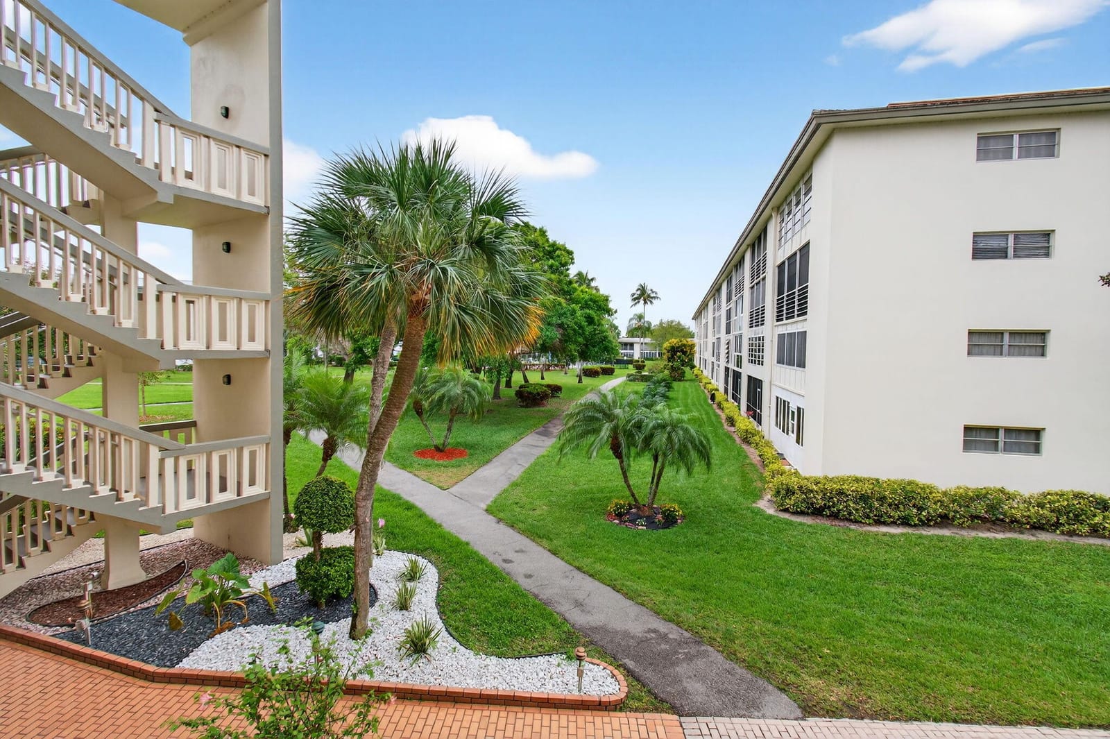 2902 Victoria Circle J-2, Coconut Creek, FL 33066 photo 9