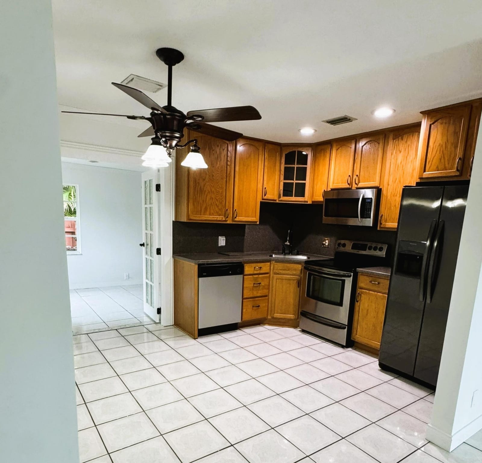 4570 NW 16th Avenue, Tamarac, FL 33309 photo 4