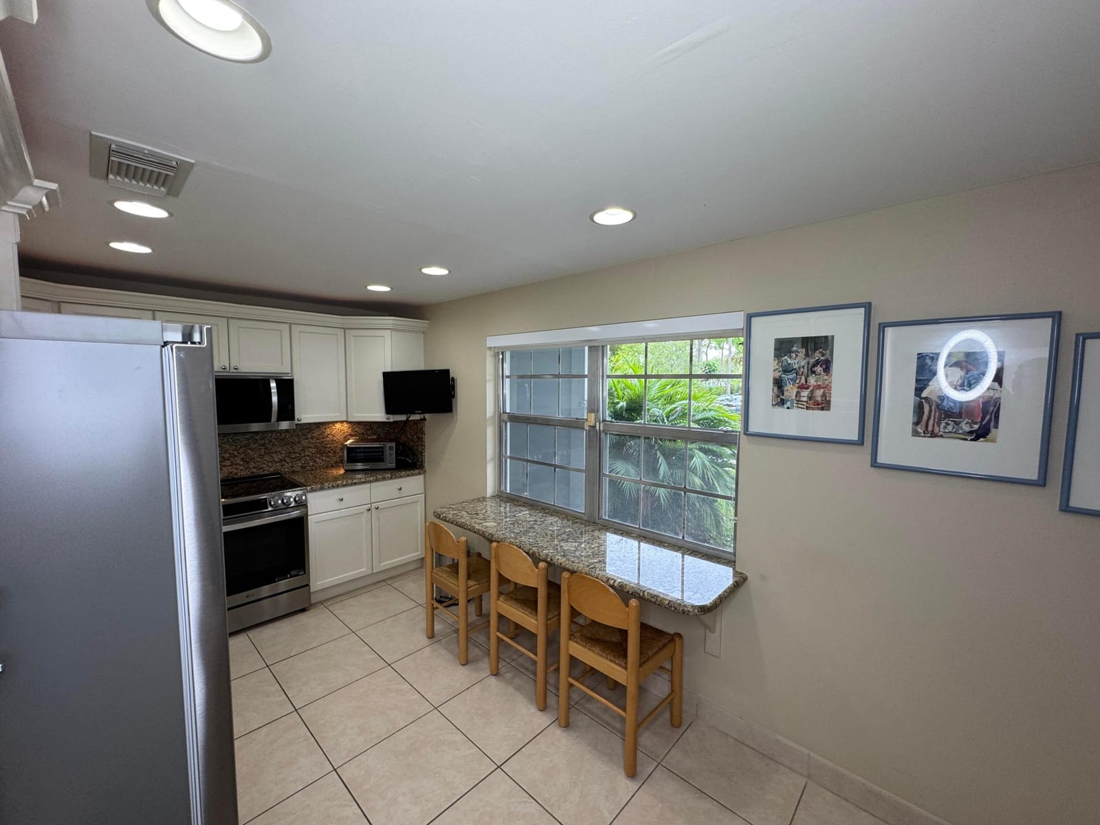 625 Oaks Drive 106 — photo 3