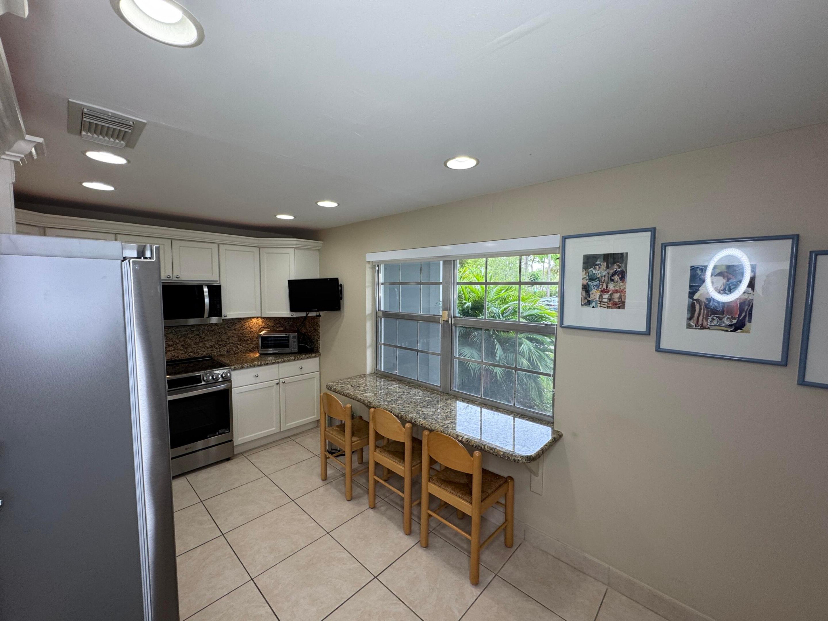 625 Oaks Drive 106, Pompano Beach, FL 33069, Pompano Beach