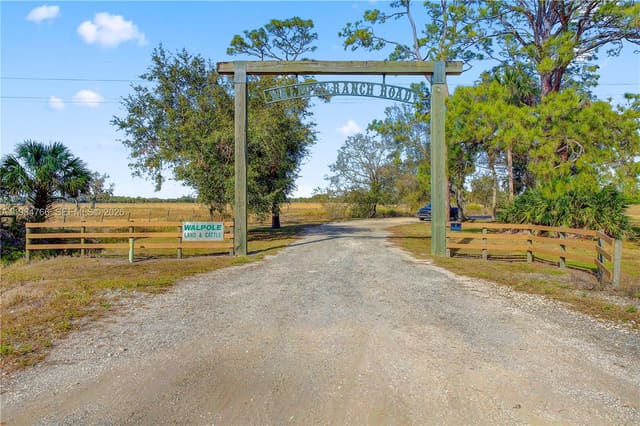 30003 SW Martin Highway, Okeechobee, FL 34974