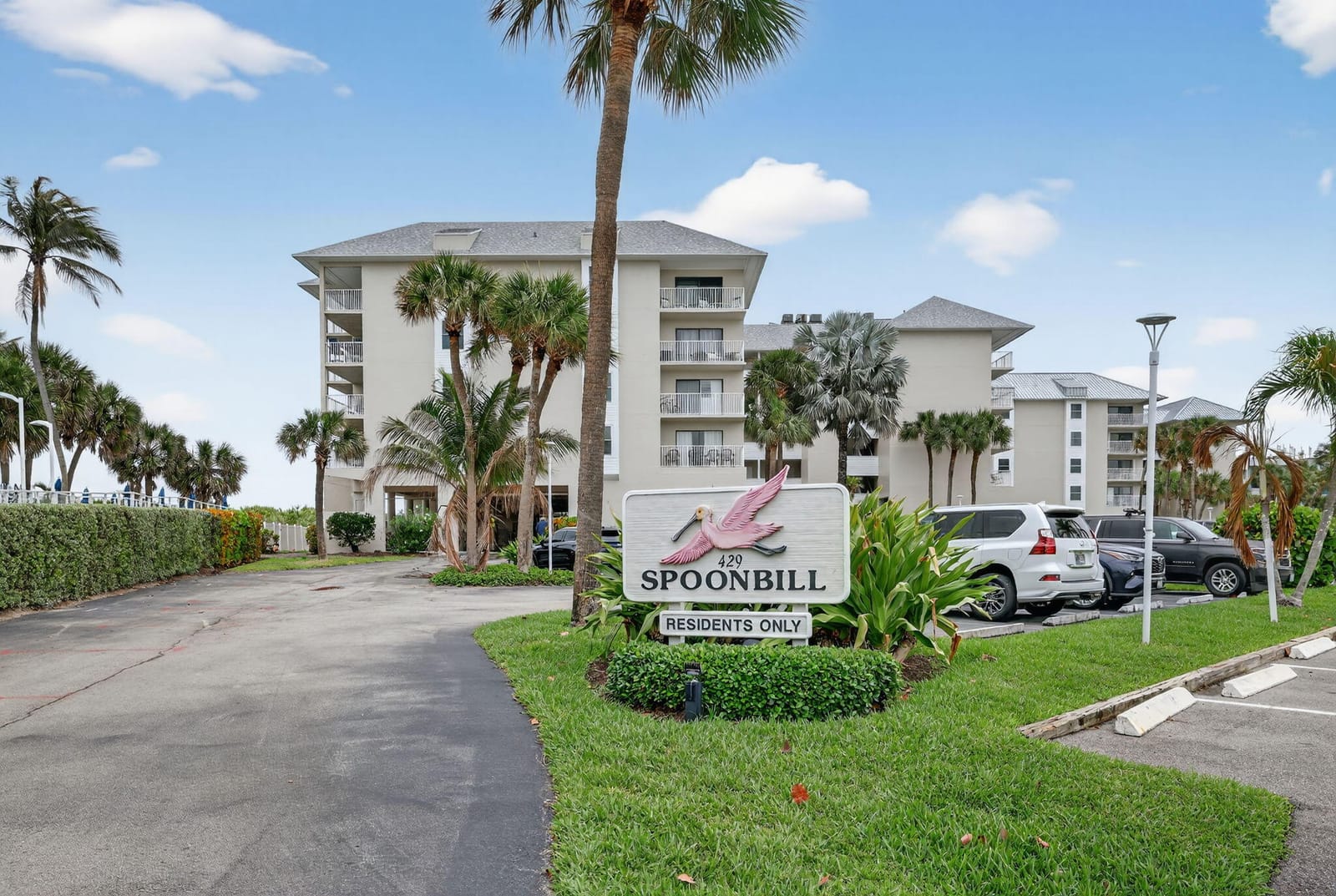 429 NE Tradewind 303, Hutchinson Island, FL 34996