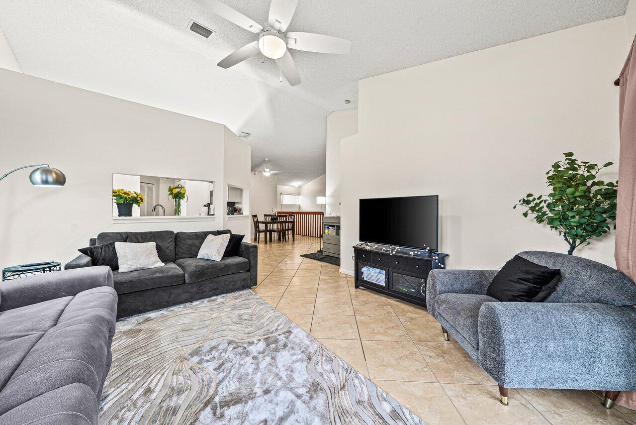 16 Via De Casas Sur 204, Boynton Beach, FL 33426, Boynton Beach