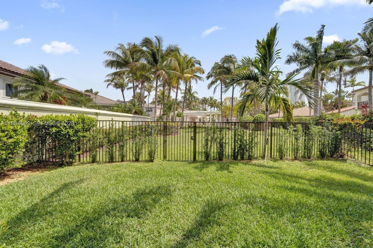 899 Spinnaker Drive W — photo 8