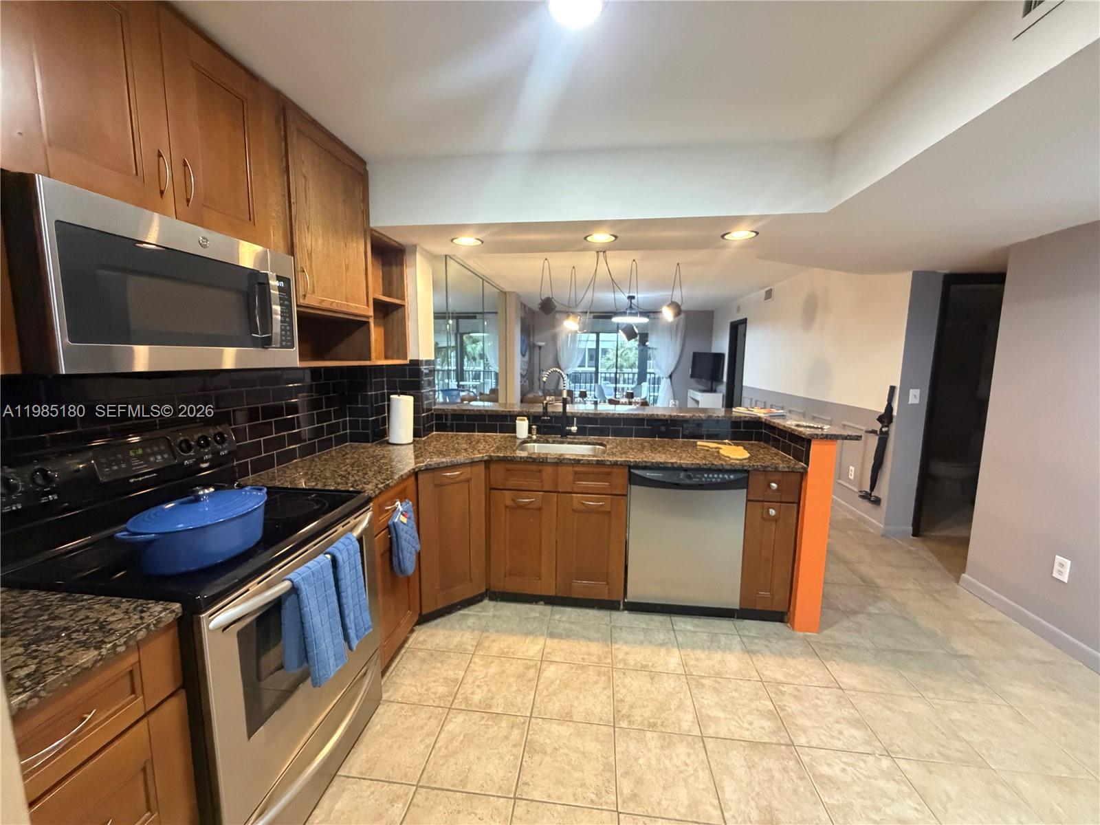 896 N Federal Hwy 326 326, Lantana, FL 33462, Lantana