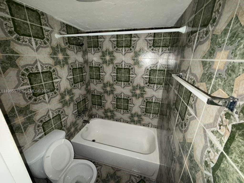 4848 NW 24th Court 232, Lauderdale Lakes, FL 33313 photo 17