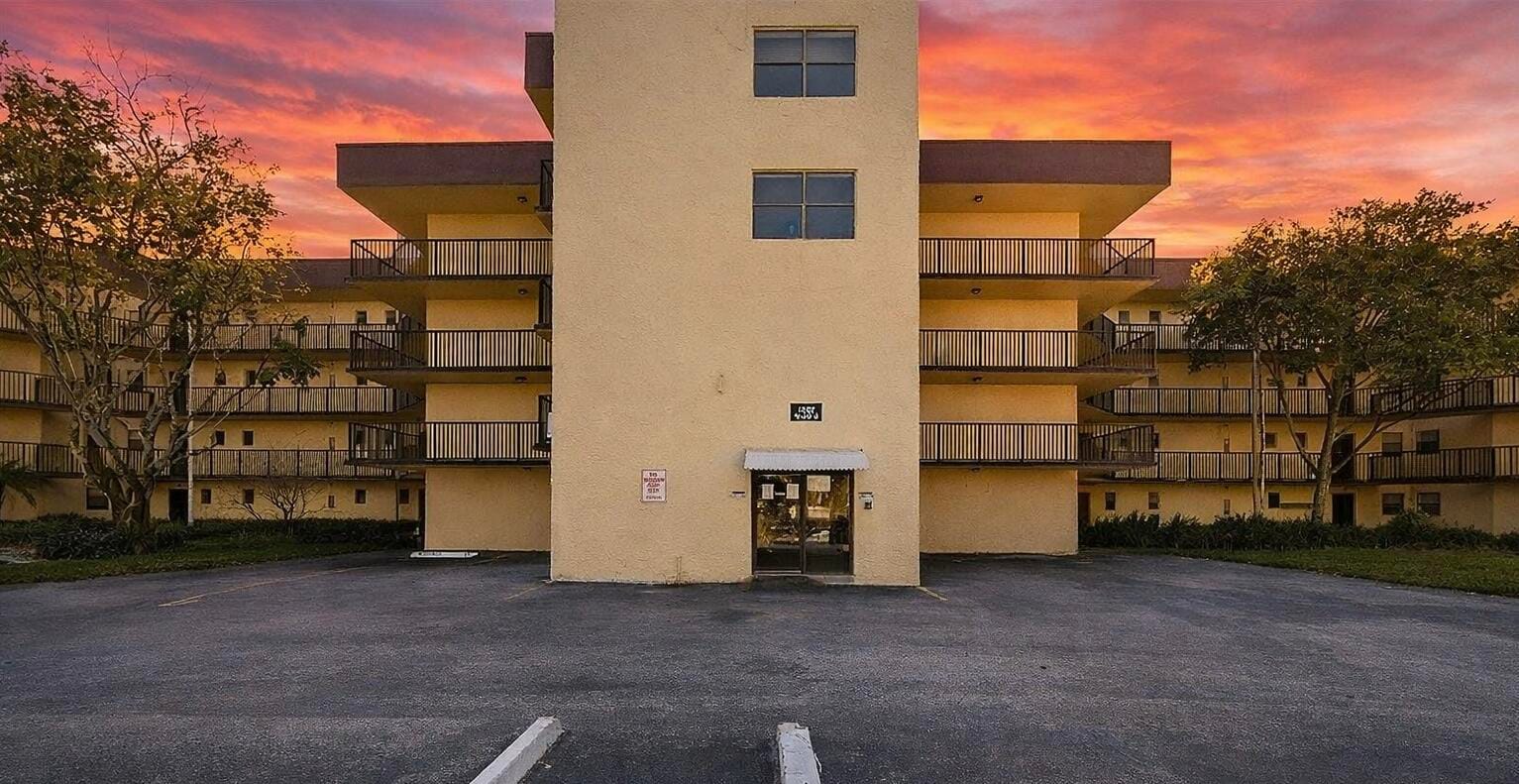 6755 W Broward Boulevard 304, Plantation, FL 33317 photo 2