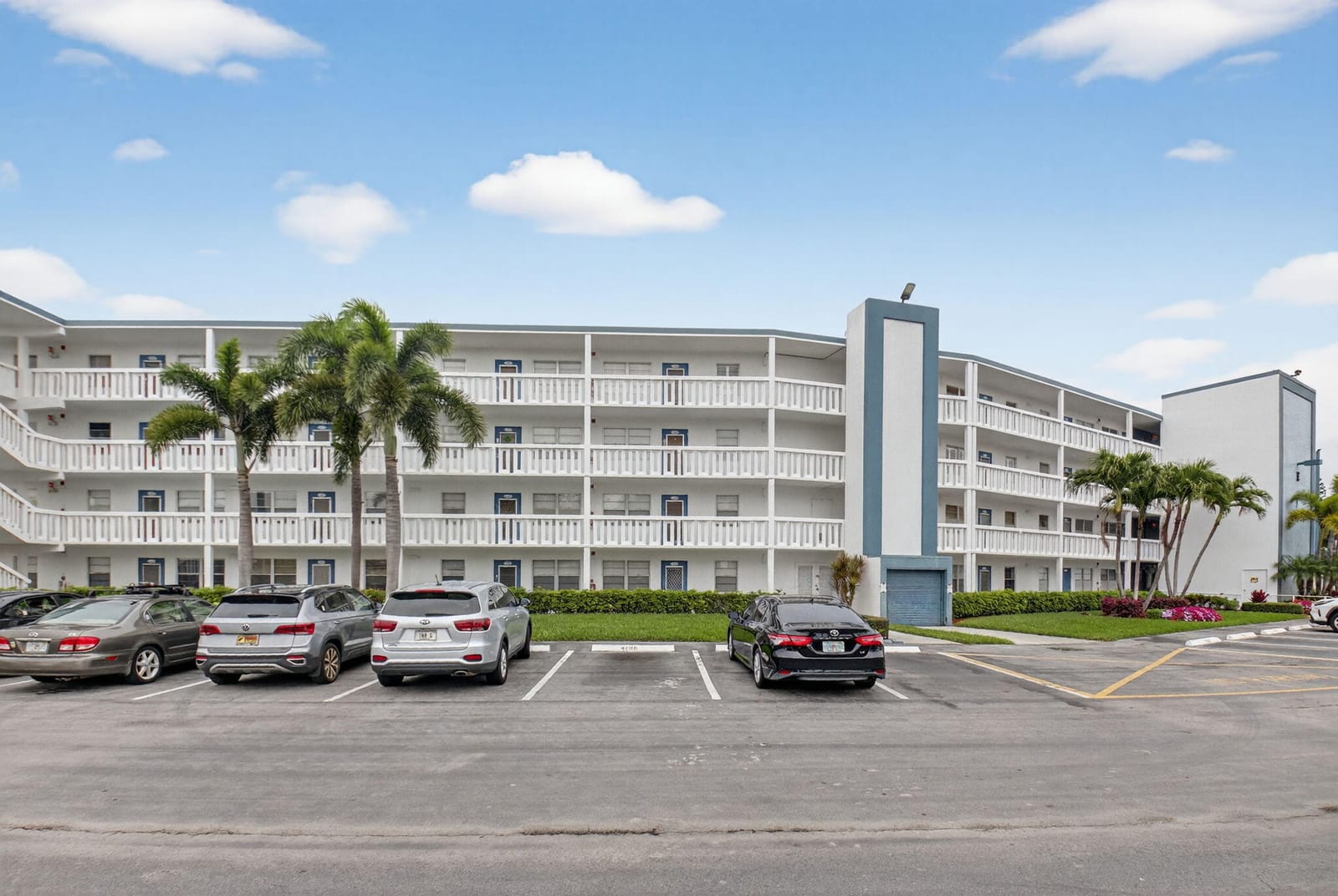 3085 E Exeter E 3085, Boca Raton, FL 33434 photo 2