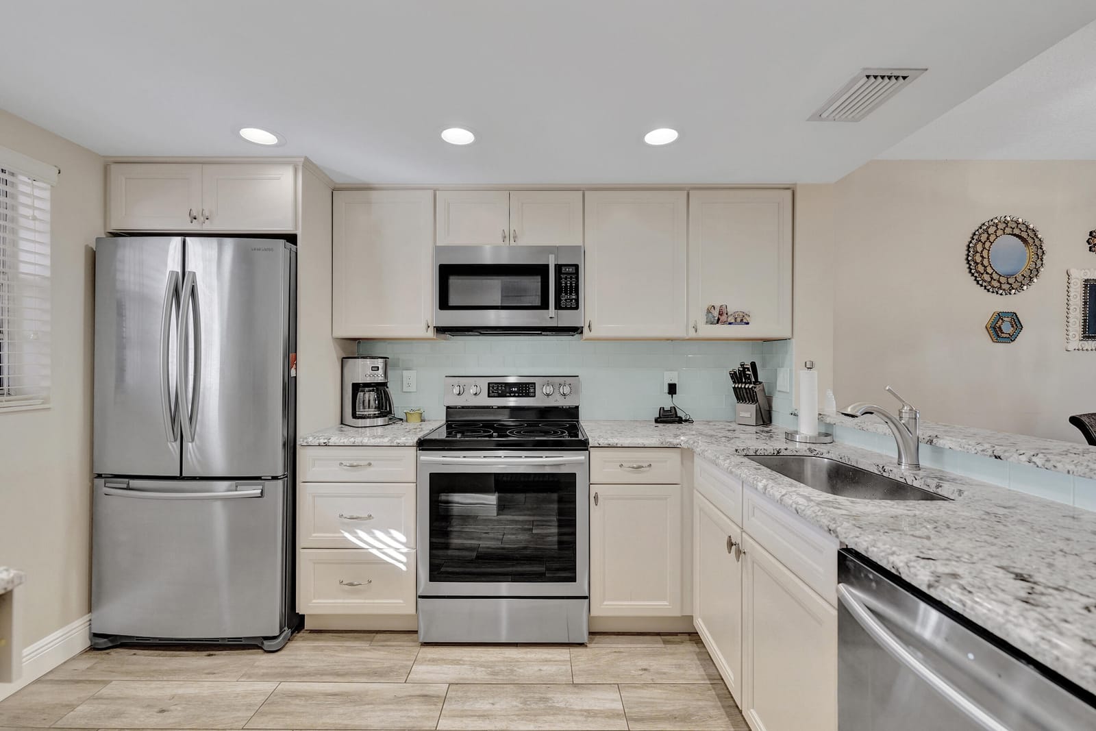 9501 Seagrape Drive 404, Davie, FL 33324 photo 4
