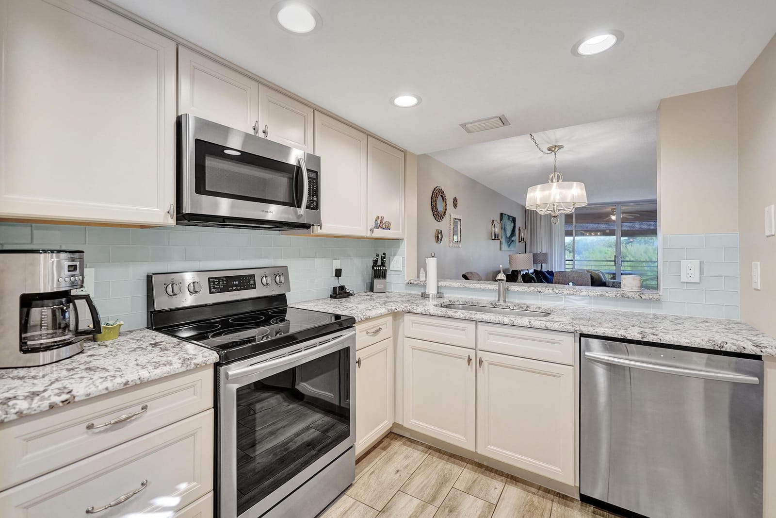 9501 Seagrape Drive 404, Davie, FL 33324 photo 5