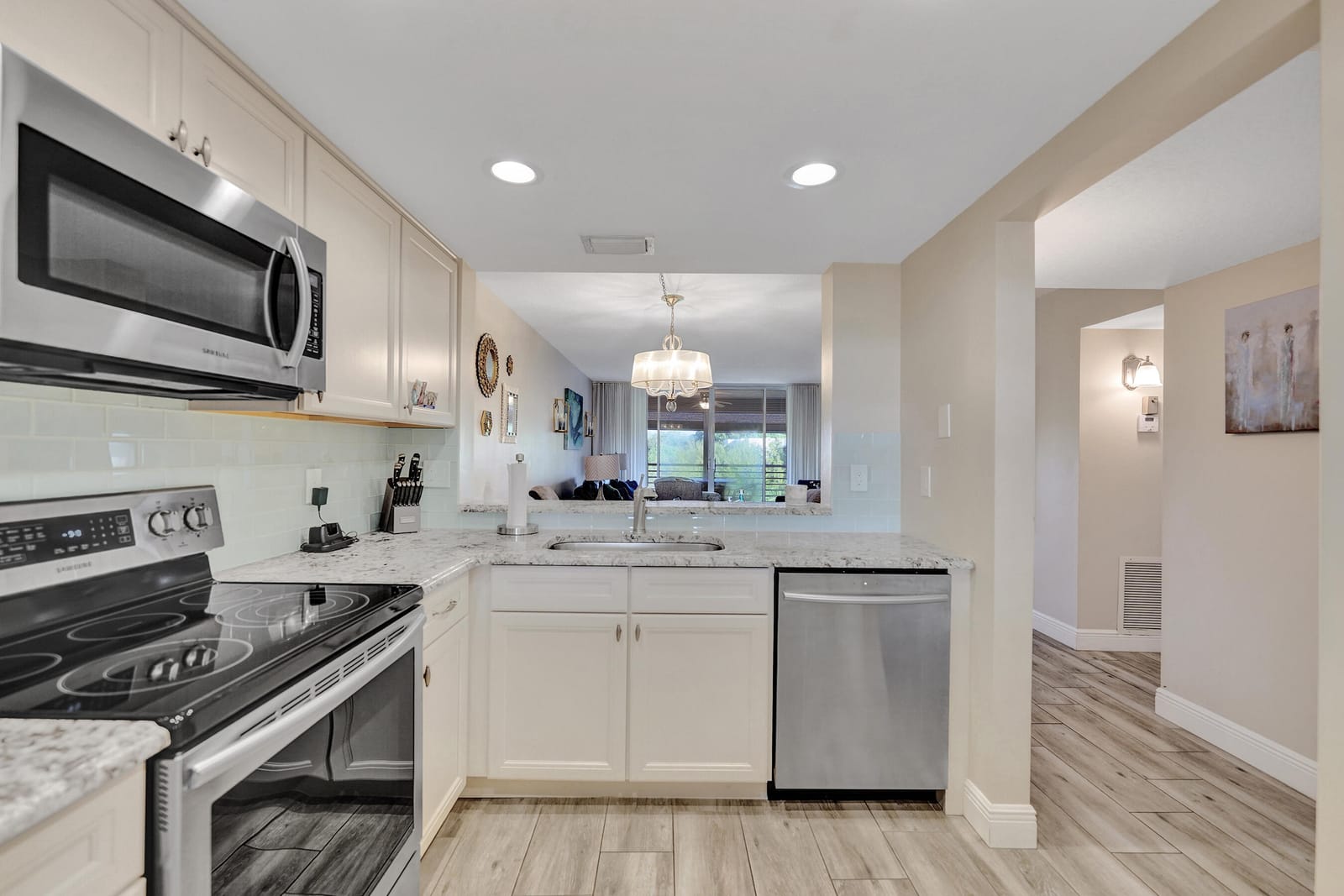 9501 Seagrape Drive 404, Davie, FL 33324 photo 6