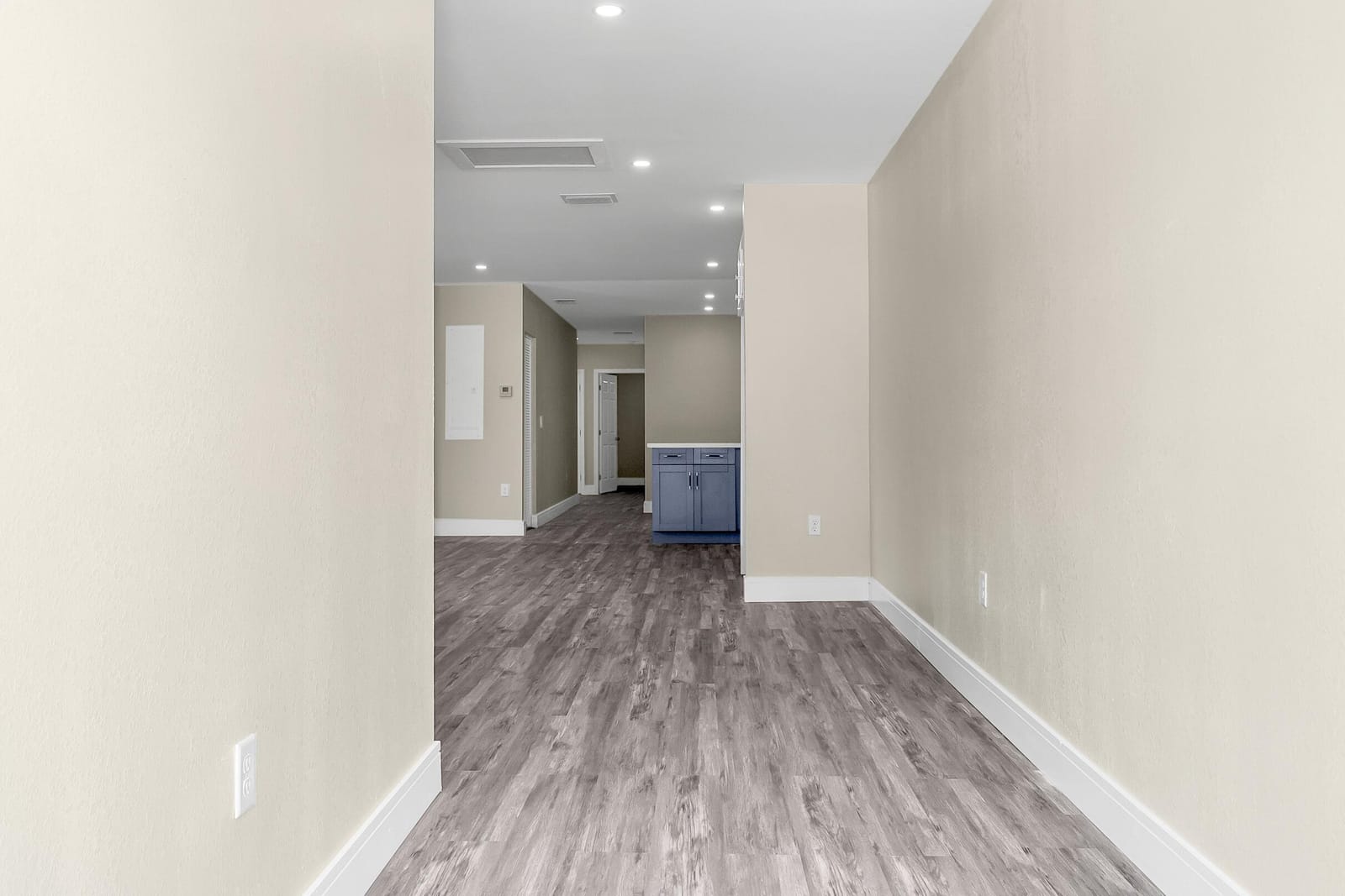 2451 NW 21st Street, Fort Lauderdale, FL 33311 photo 3