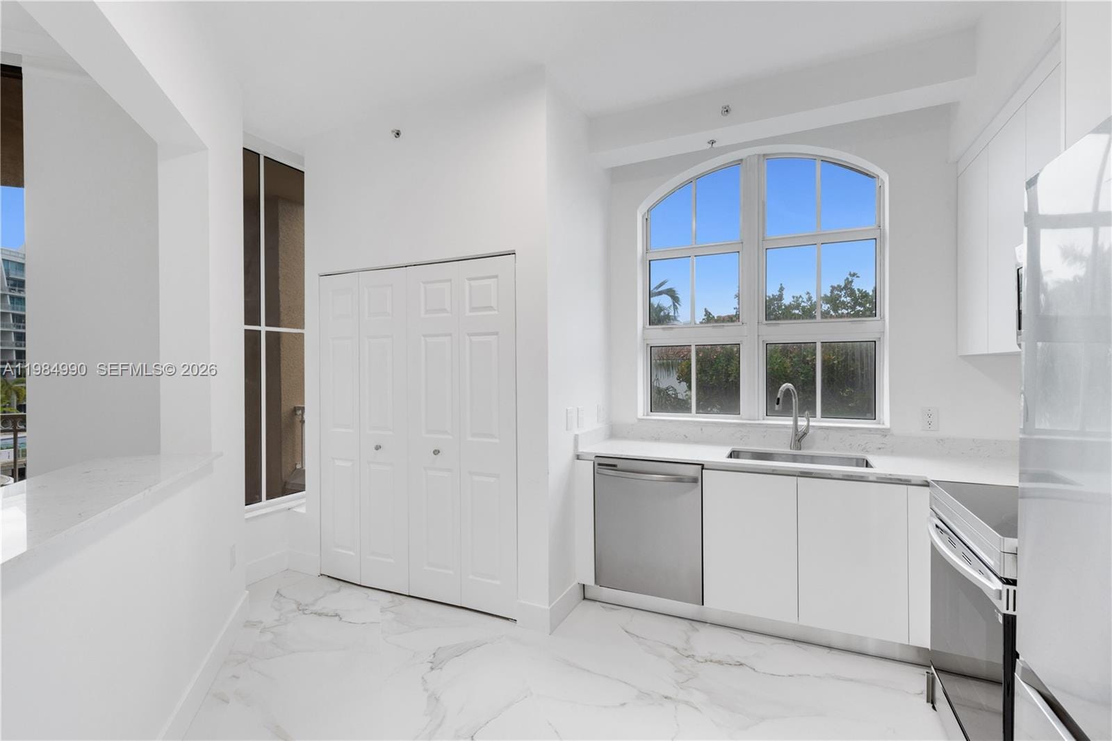 3001 NE 185th Street 317, Aventura, FL 33180 photo 5