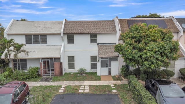 1355 Seaview, North Lauderdale, FL 33068
