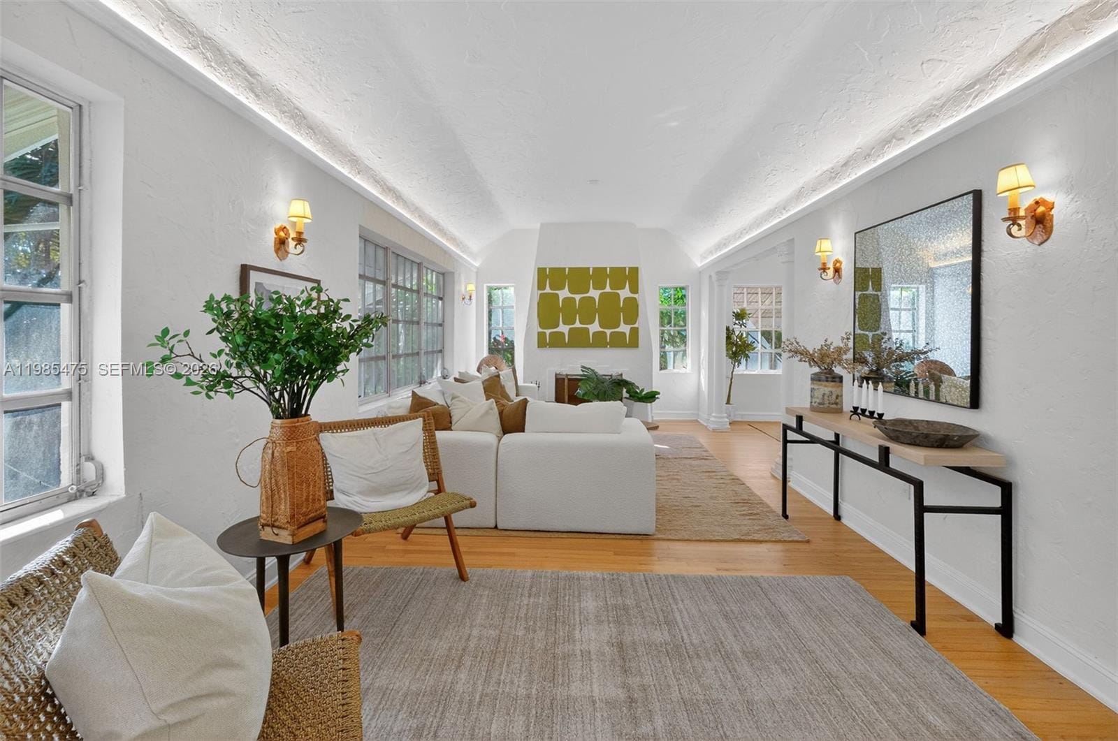 1305 Alhambra Circle — photo 11