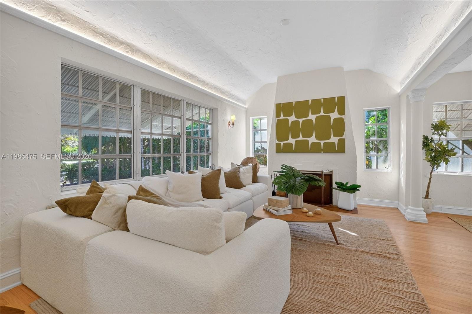 1305 Alhambra Circle — photo 12
