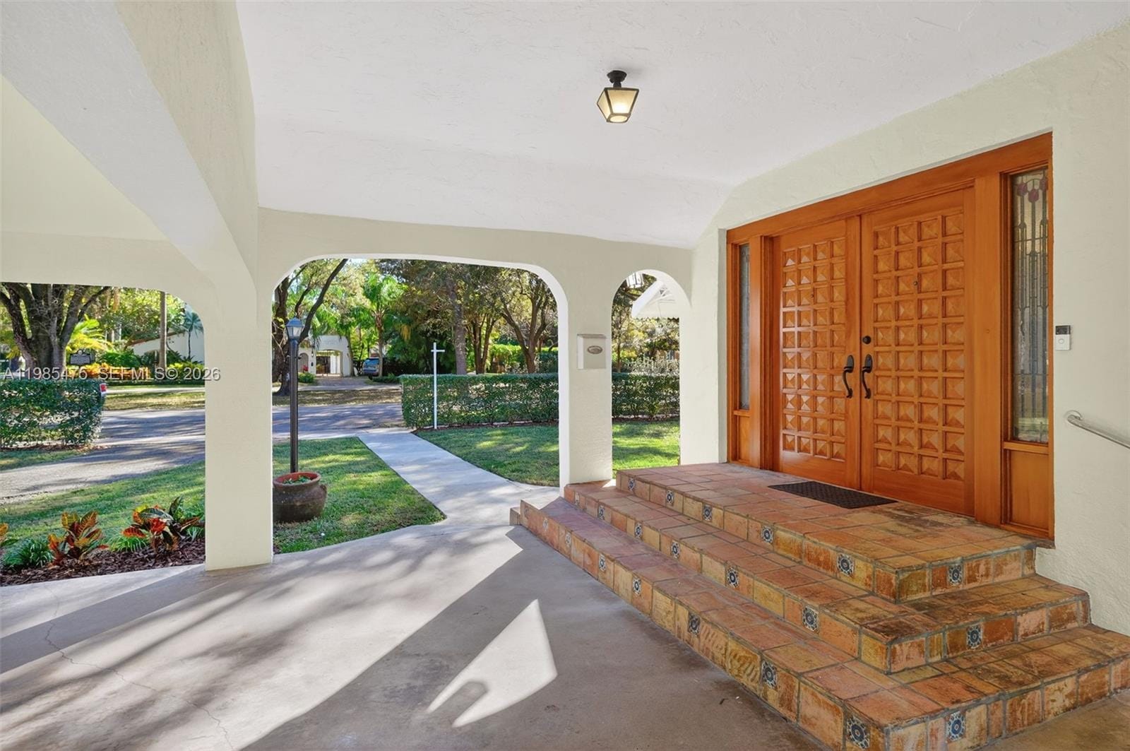 1305 Alhambra Circle — photo 6