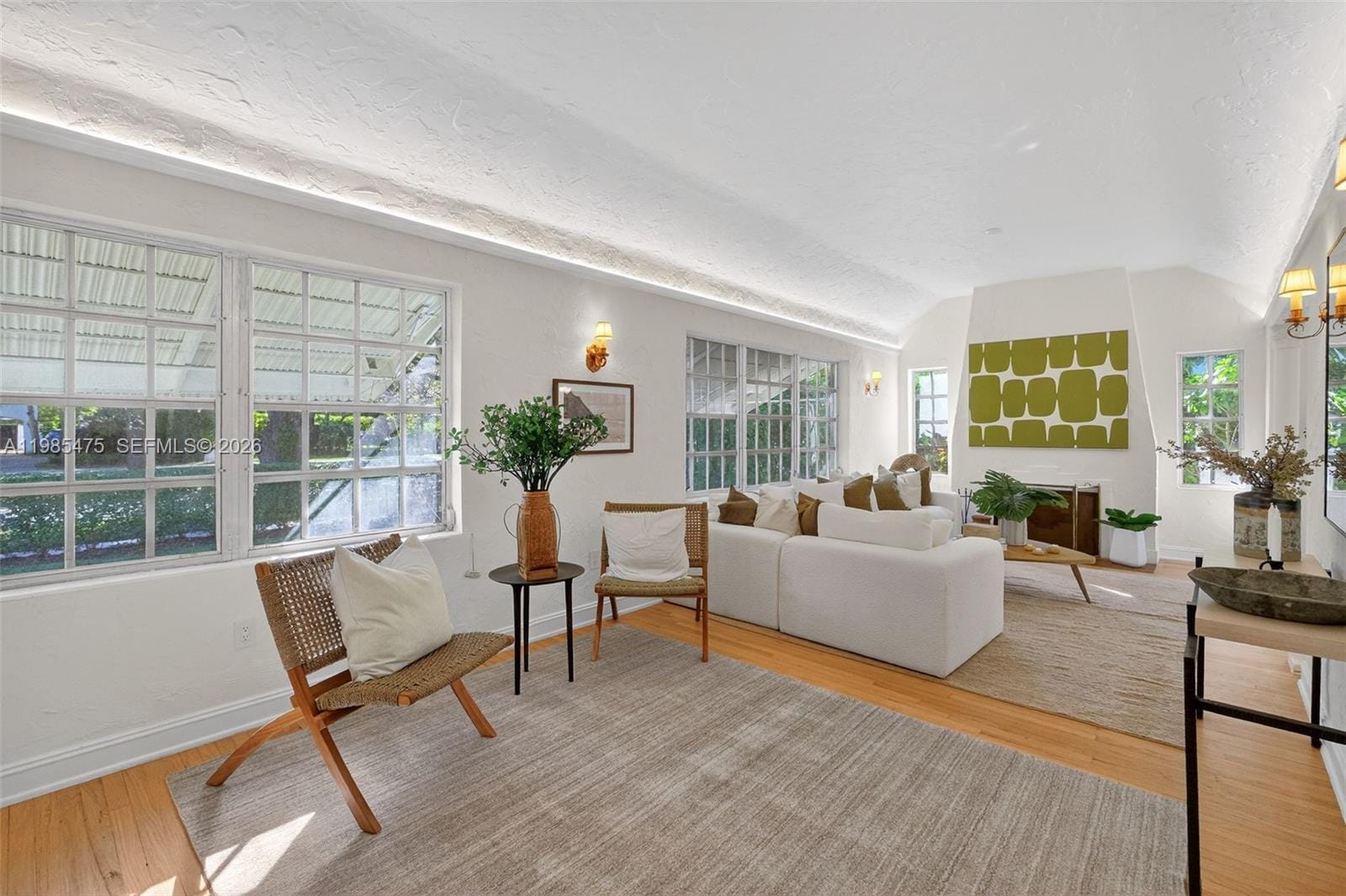 1305 Alhambra Circle — photo 10