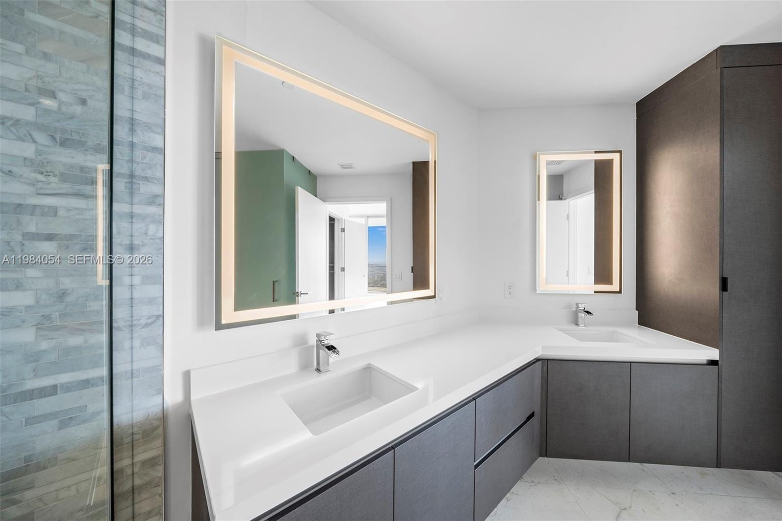851 NE 1st Avenue 4010, Miami, FL 33132 photo 13