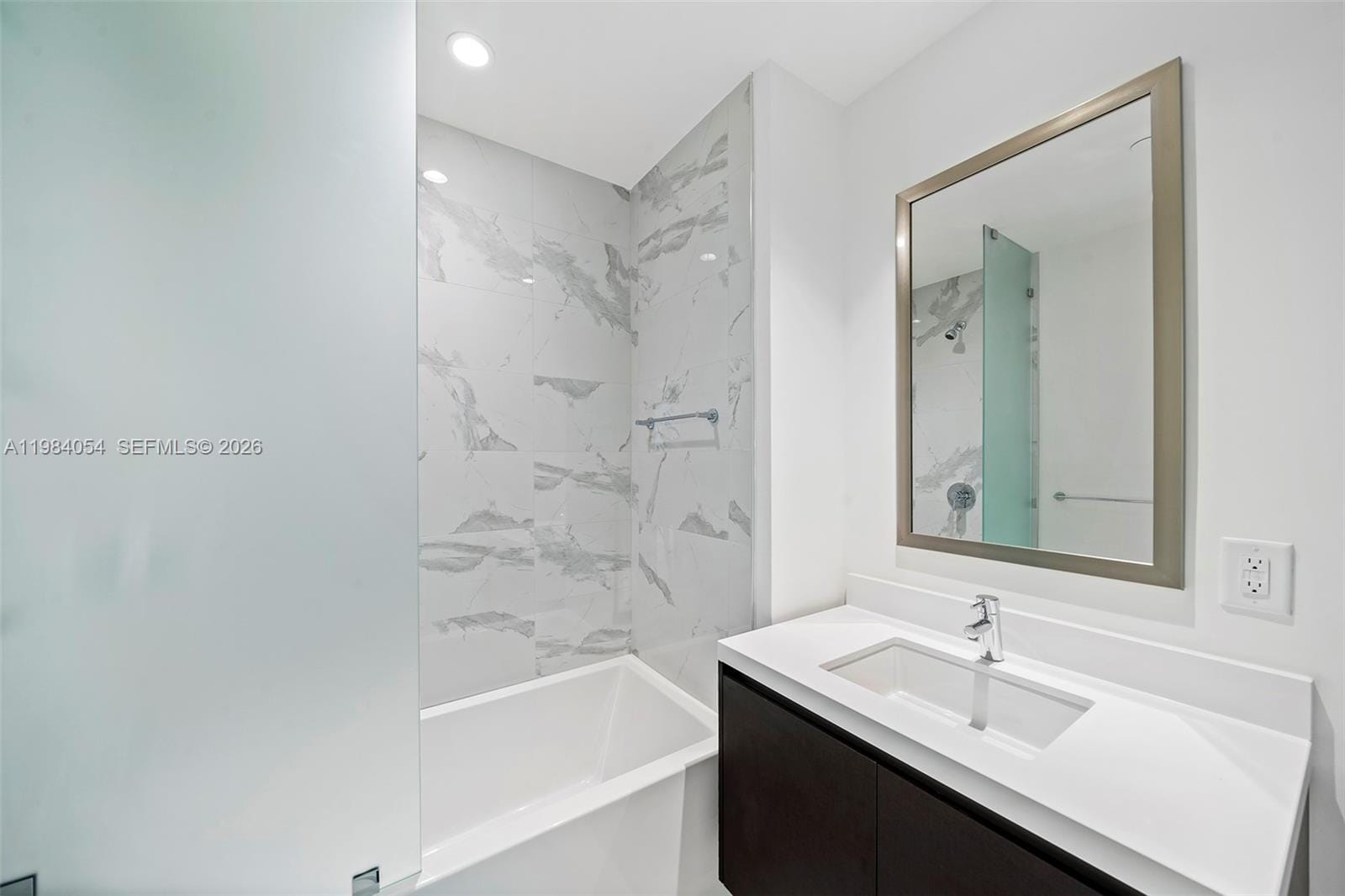 851 NE 1st Avenue 4010, Miami, FL 33132 photo 16
