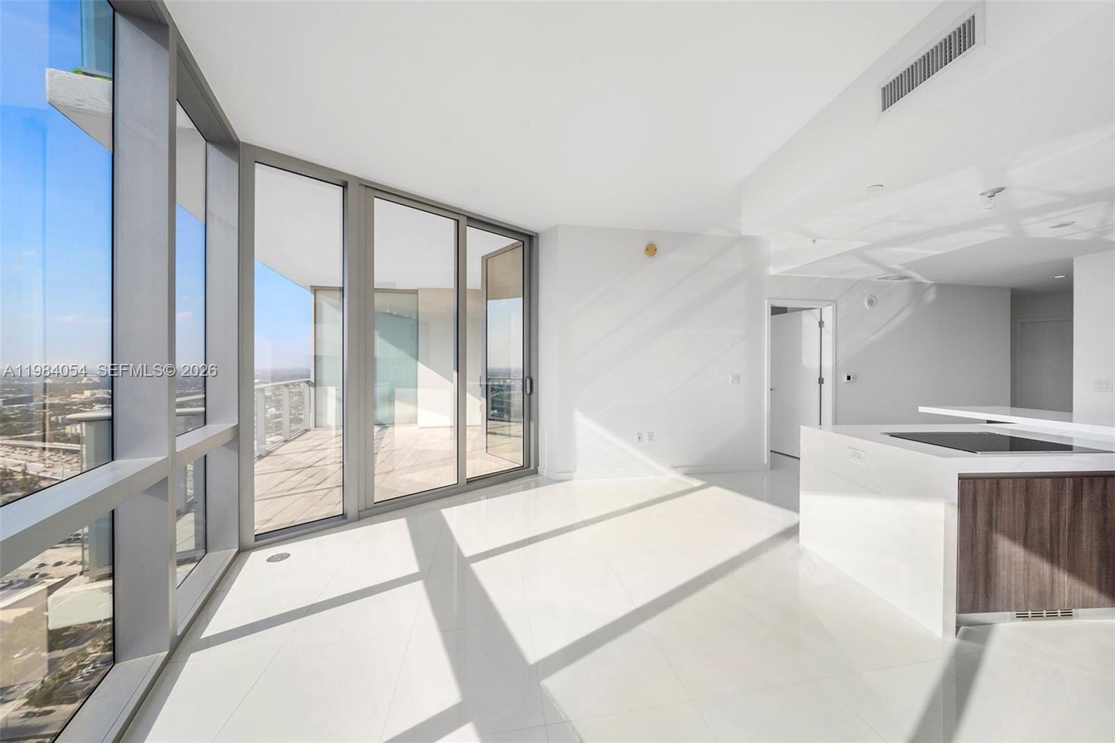 851 NE 1st Avenue 4010, Miami, FL 33132 photo 9