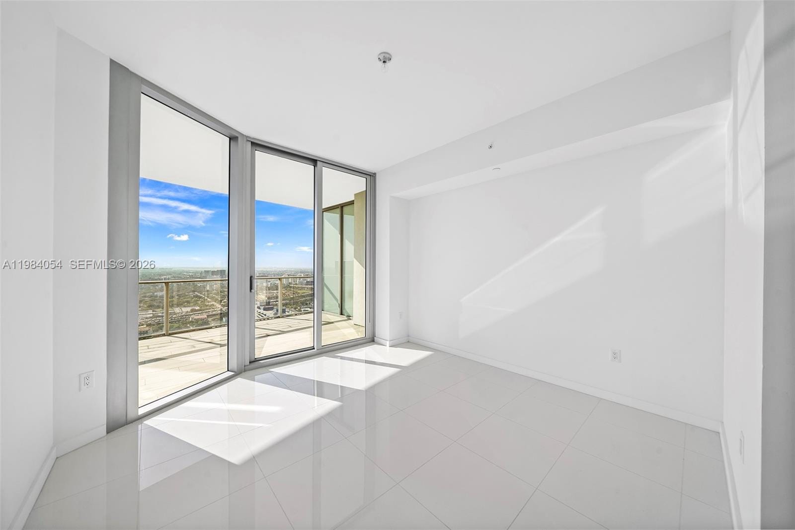 851 NE 1st Avenue 4010, Miami, FL 33132 photo 10