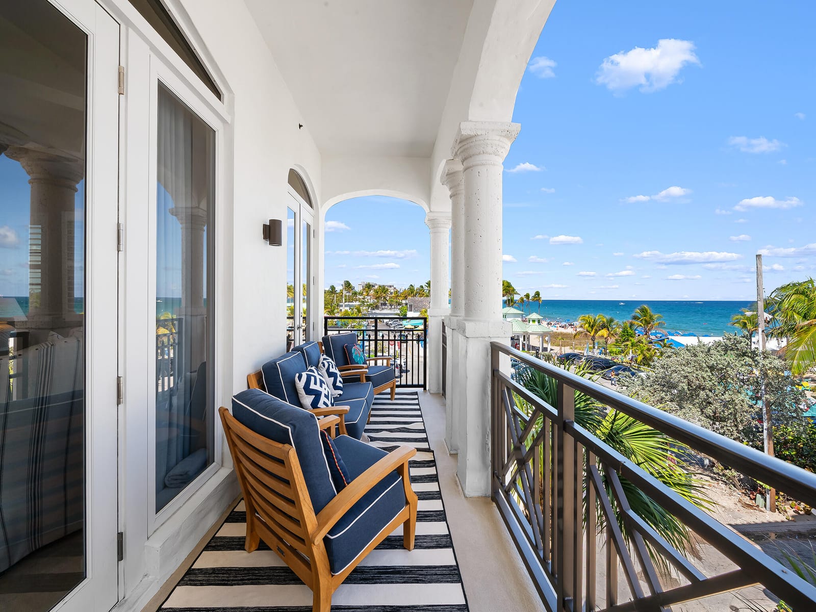 4320 El Mar Drive 301 — photo 1