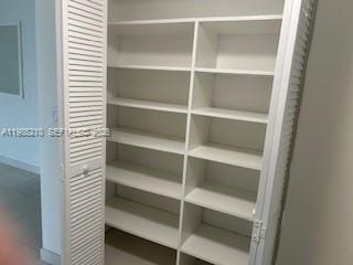 400 Leslie Drive 308 — photo 7