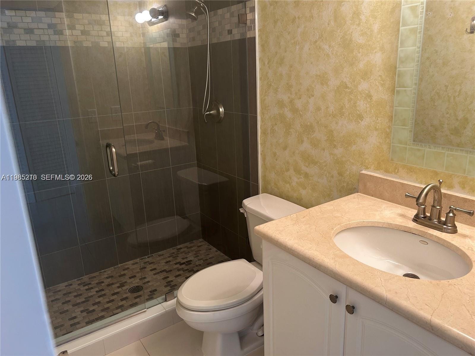400 Leslie Drive 308 — photo 8