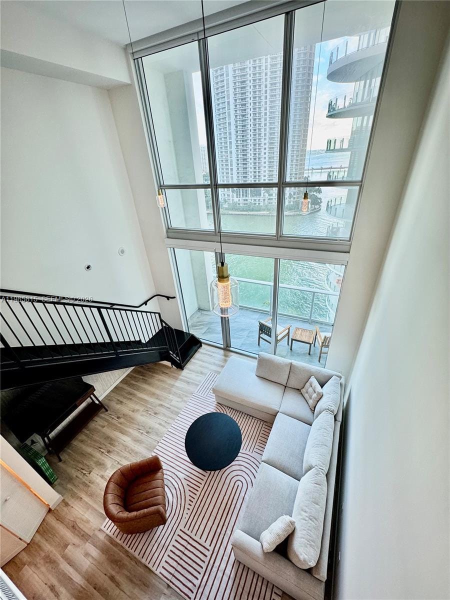 300 S Biscayne Boulevard L1210, Miami, FL 33131