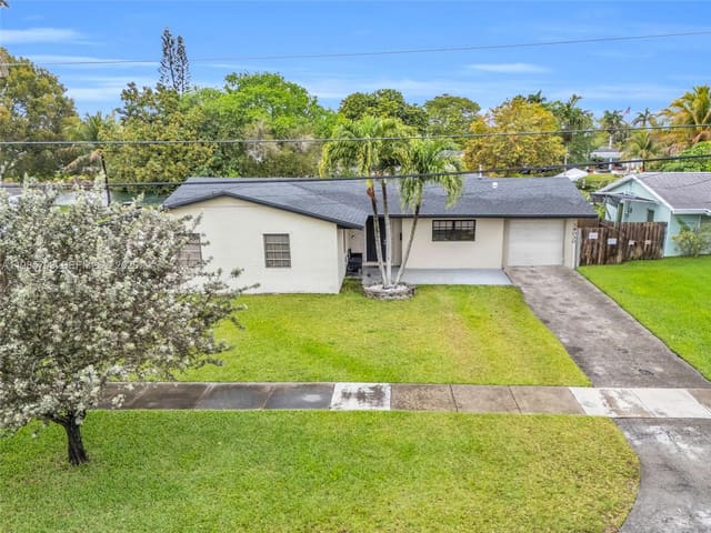 19030 Bel Aire Drive, Cutler Bay, FL 33157