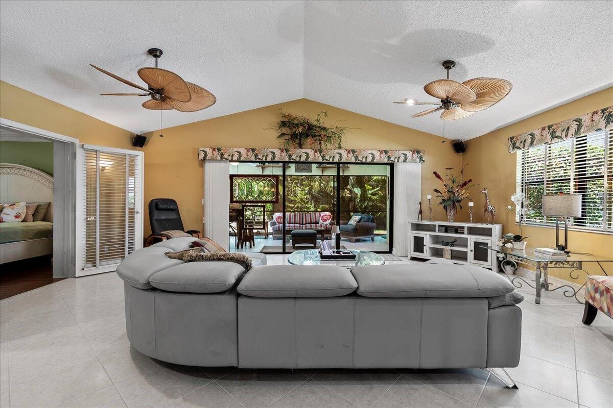5757 Peachwood Court — photo 9
