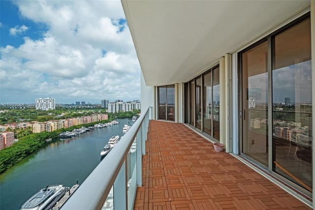 19500 Turnberry Way 16C, sold in Marina Tower Condo, Aventura, FL
