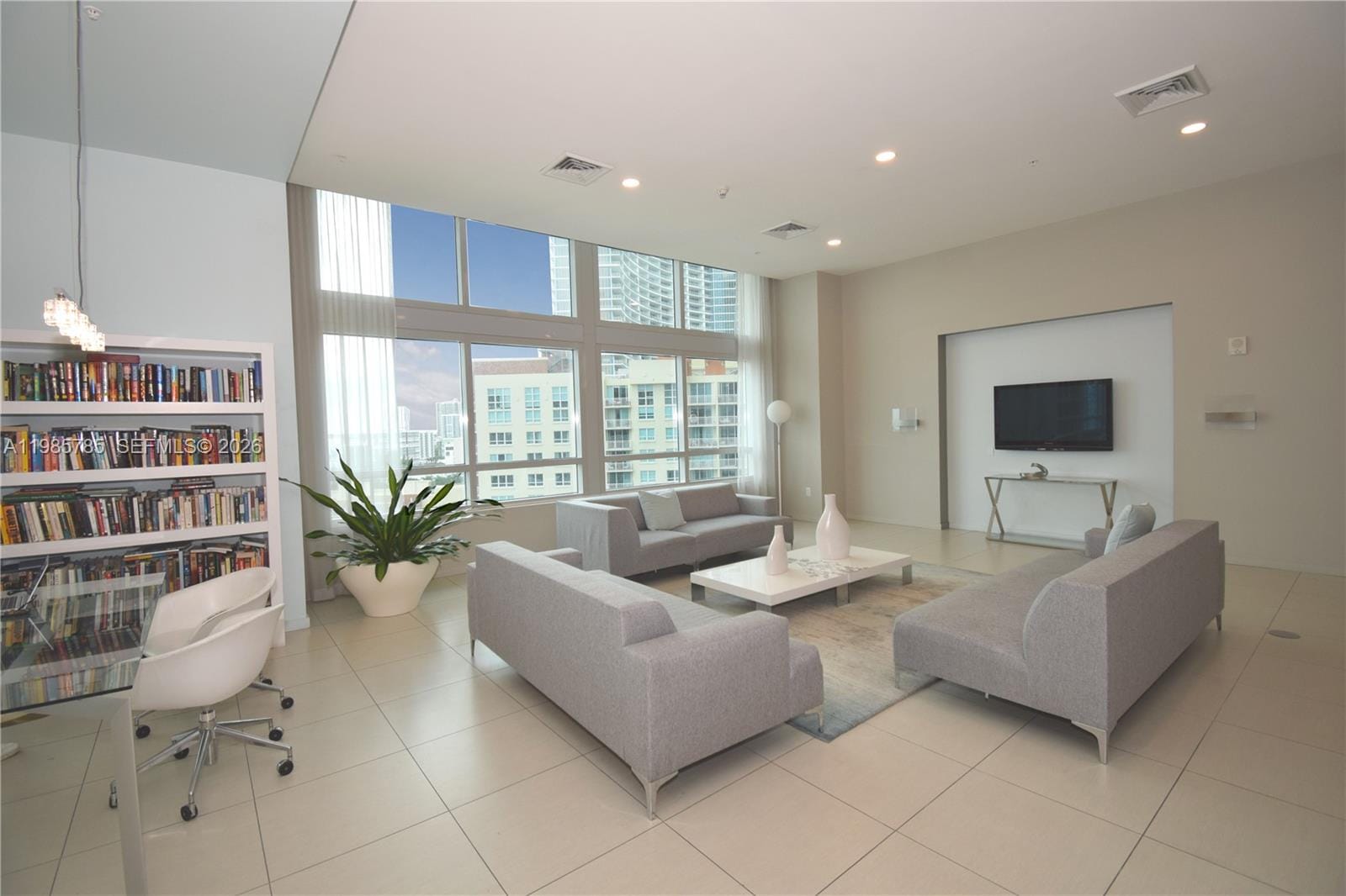 1900 N Bayshore Drive 2804, Miami, FL 33132 photo 11
