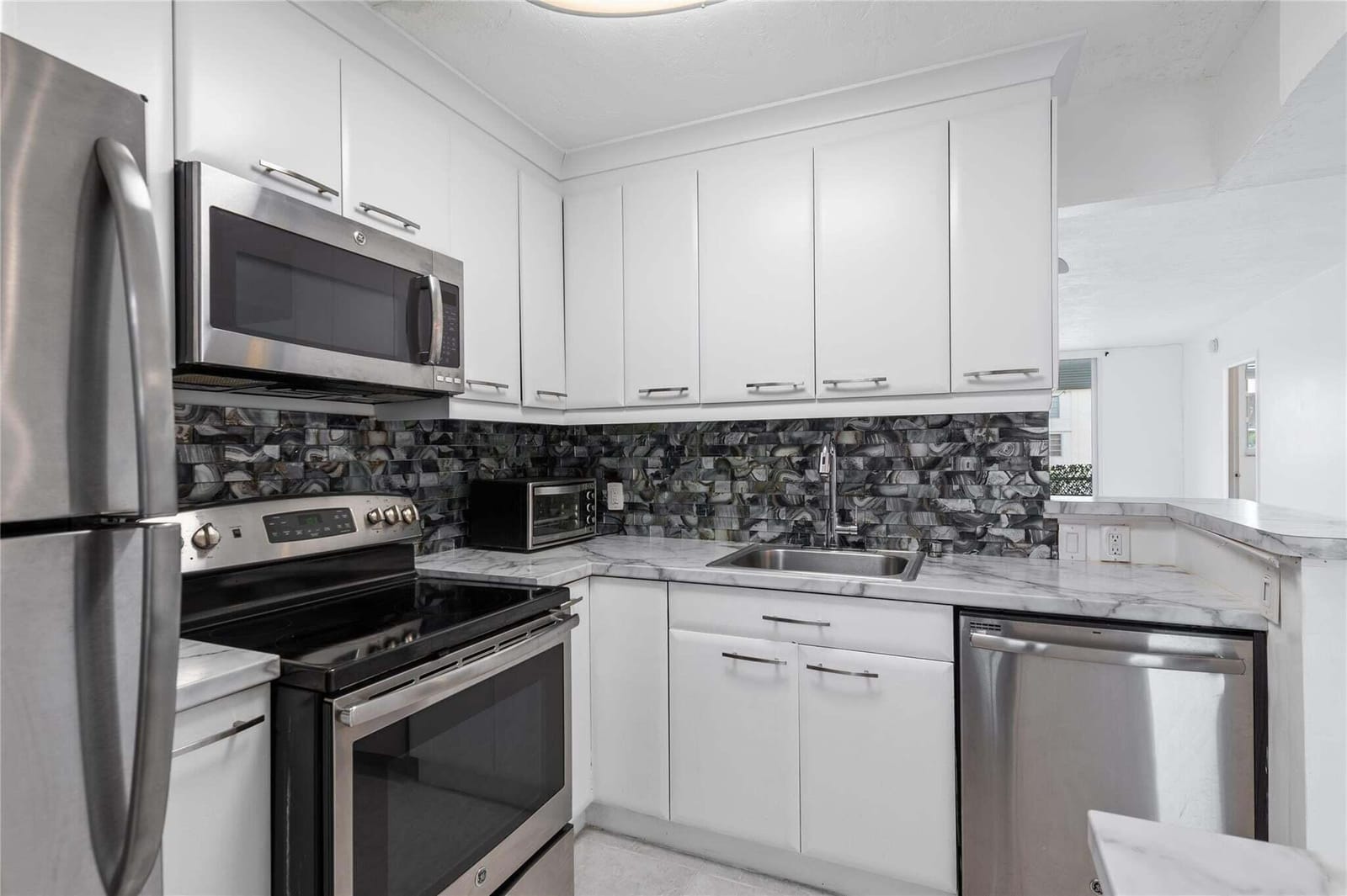 2841 Somerset Drive 311, Lauderdale Lakes, FL 33311 photo 5