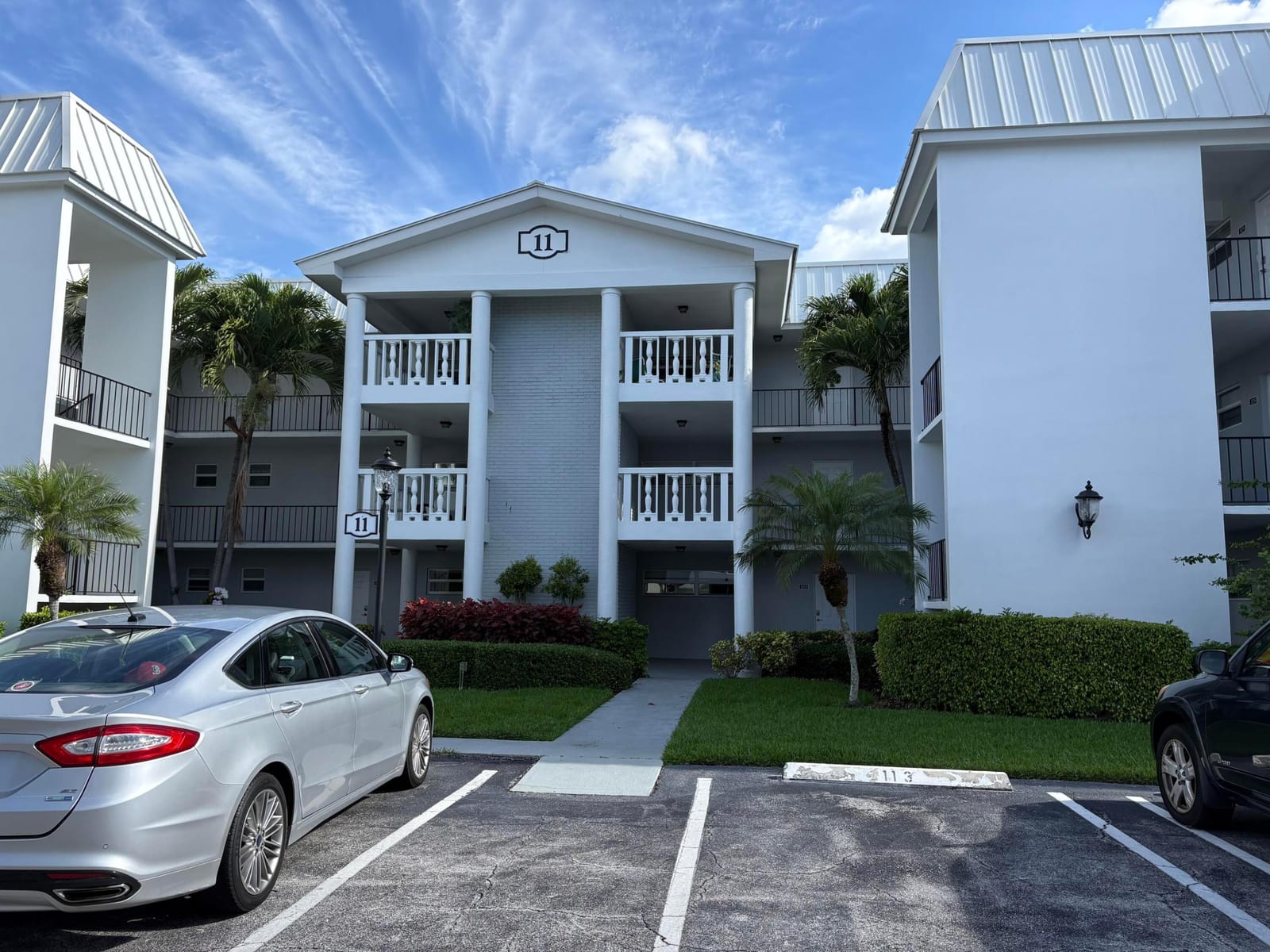 11 Colonial Club Drive 105, Boynton Beach, FL 33435 photo 2