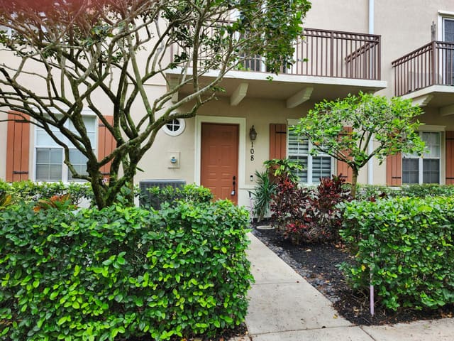 108 Morning Dew Circle, sold in Osceola Woods, Jupiter, FL