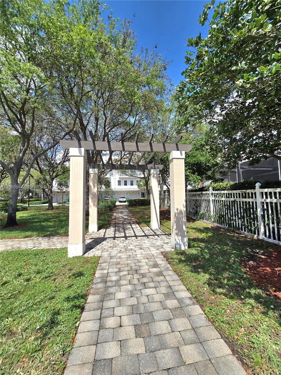 6841 N Lakeside Circle N 109-1 — photo 3